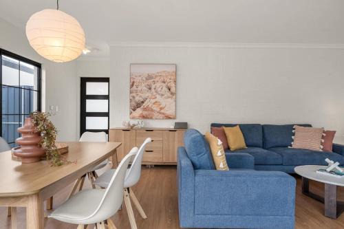 Canning Vale House | Urban Retreat Canning Villa