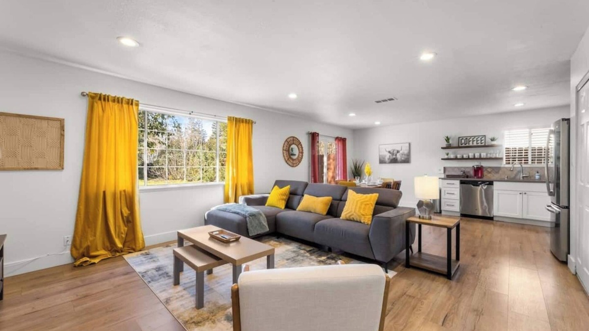 South Natomas House | Urban Retreat in the Heart of Sacramento!