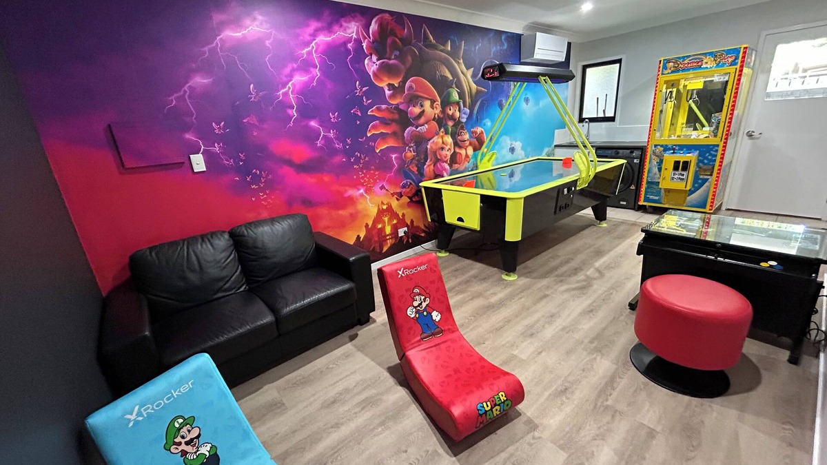 Chermside House | Urban Retreat -Modern Family Escape with Games Room!