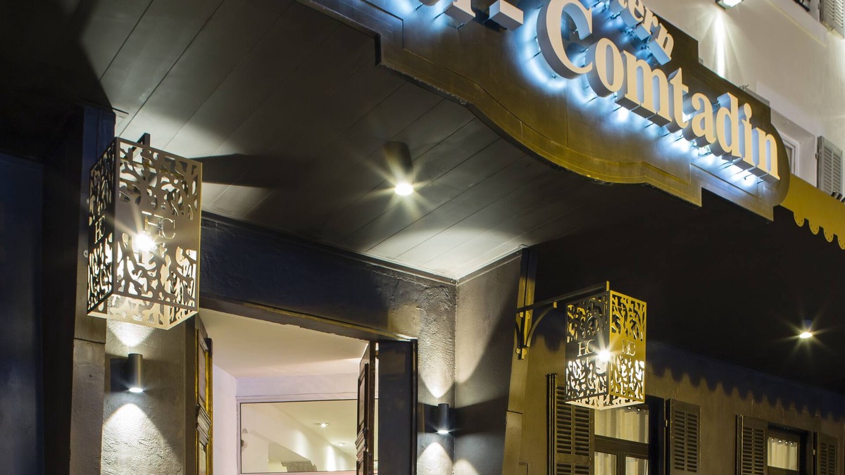 Carpentras Hotel | Urban Style Blason du Ventoux