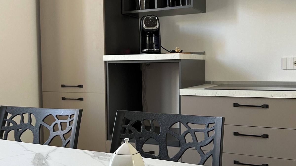 Lamezia Terme Apartment | Urban style meets cozy comfort