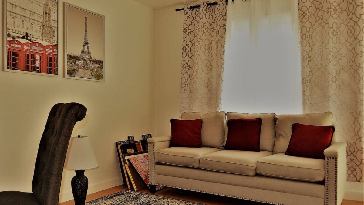 Grand Forks Apartment | Urbana: charming, well-lit 2-bed, 1.5 bath apartment in central Grand Forks.