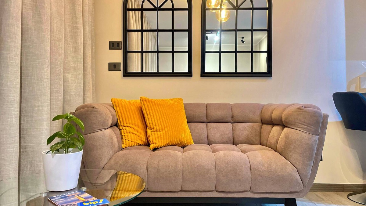 San Joaquin Apartment | UrbanDreams: Free Parking + Subway + Wi-Fi