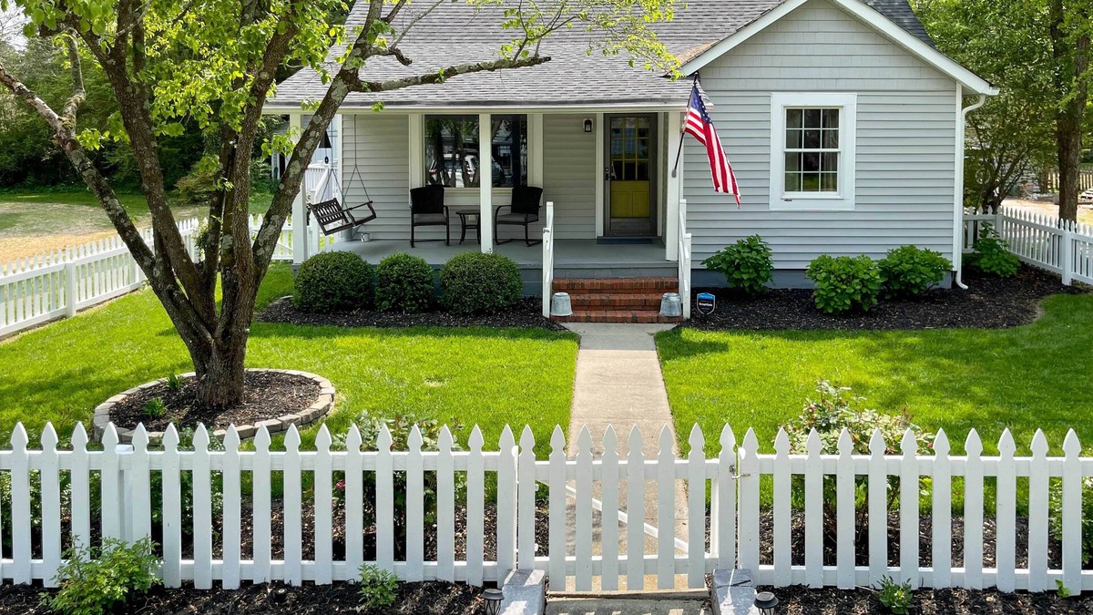 Urbanna Cottage | Urbanna Cottage w/Private Yard & Water Views