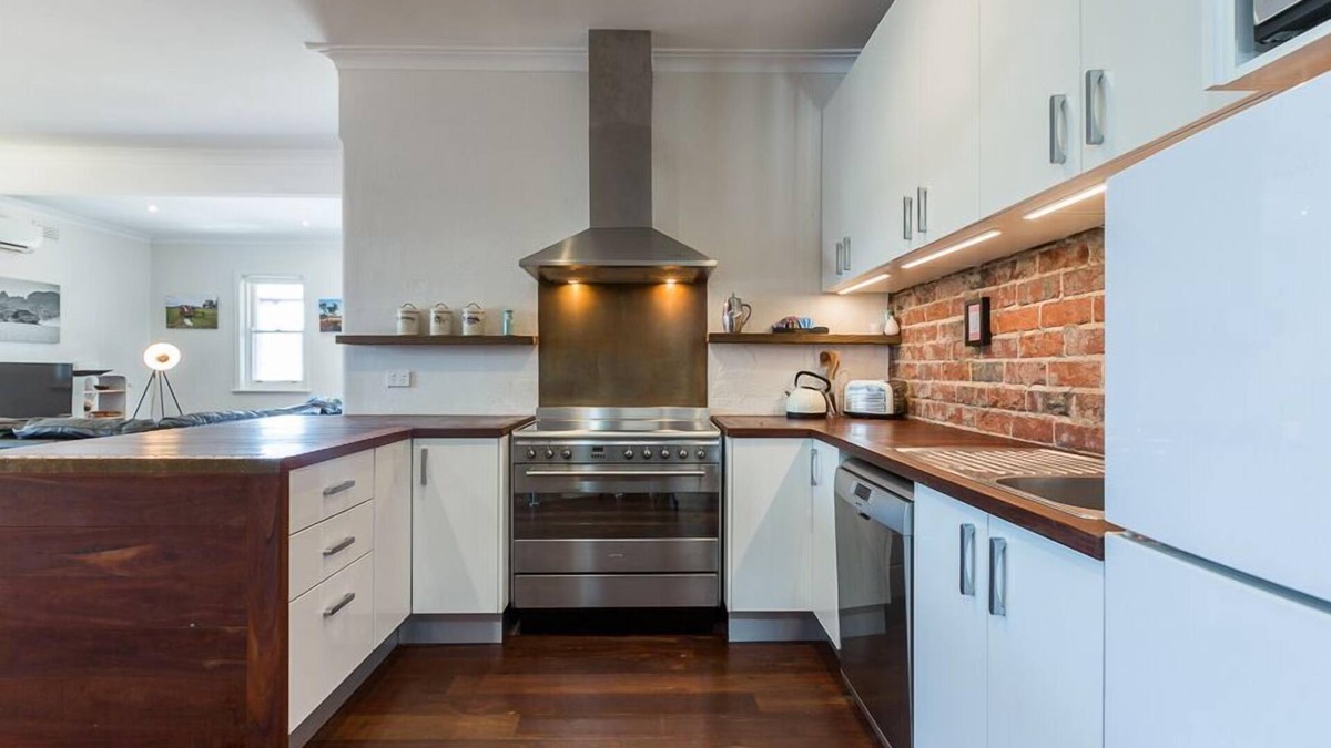 Mount Claremont Apartment | UrbanStyle Claremont Apartment - Executive Escapes