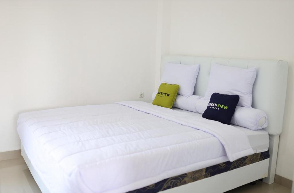 Biringkanya Hotel | Urbanview Hotel Eropa Maros near Sultan Hasanuddin Airport by RedDoorz