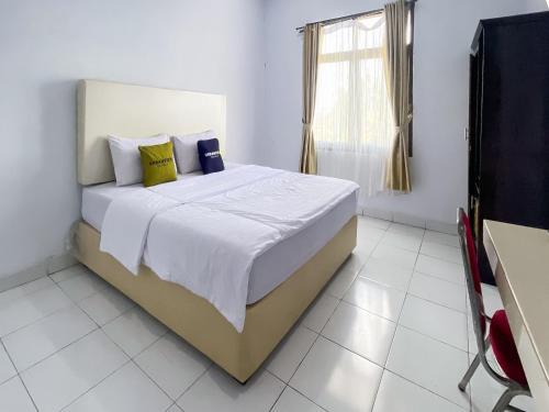 Manna Hotel | Urbanview Hotel Grand Seven One Kota