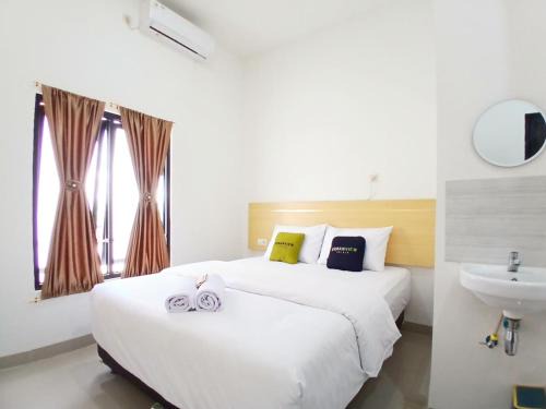 Depok Hotel | Urbanview Hotel Manggala Maguwoharjo