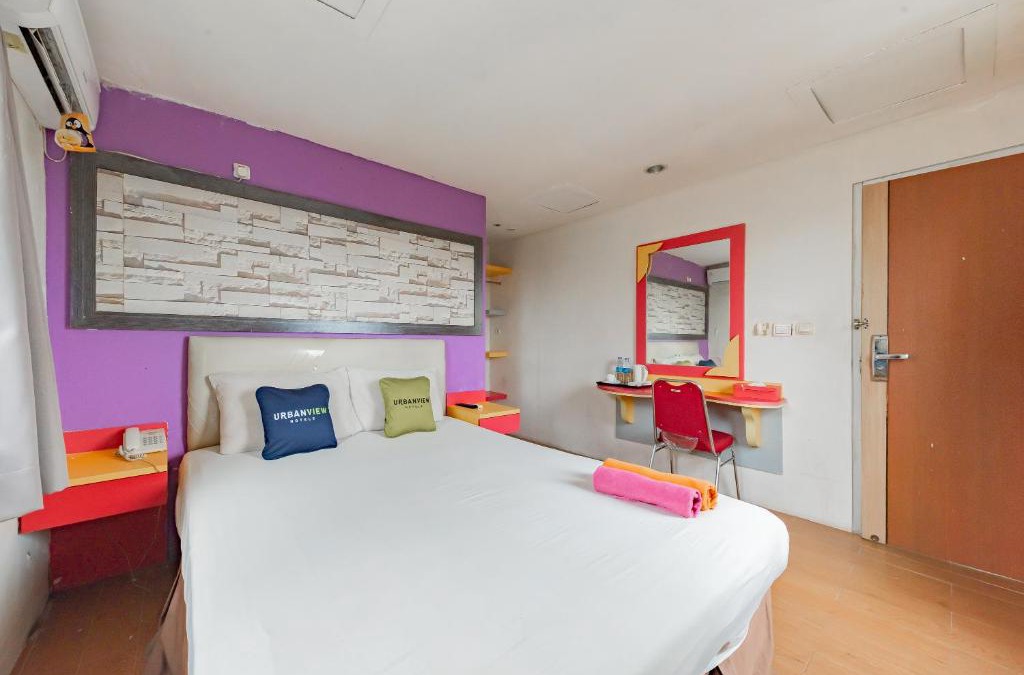 Ketapang Hotel | Urbanview Hotel Onyx Ketapang by RedDoorz