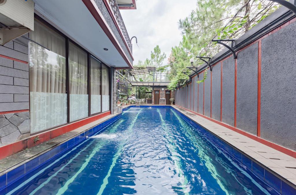 Arcamanik Hotel | Urbanview Hotel Villa Surya Bandung