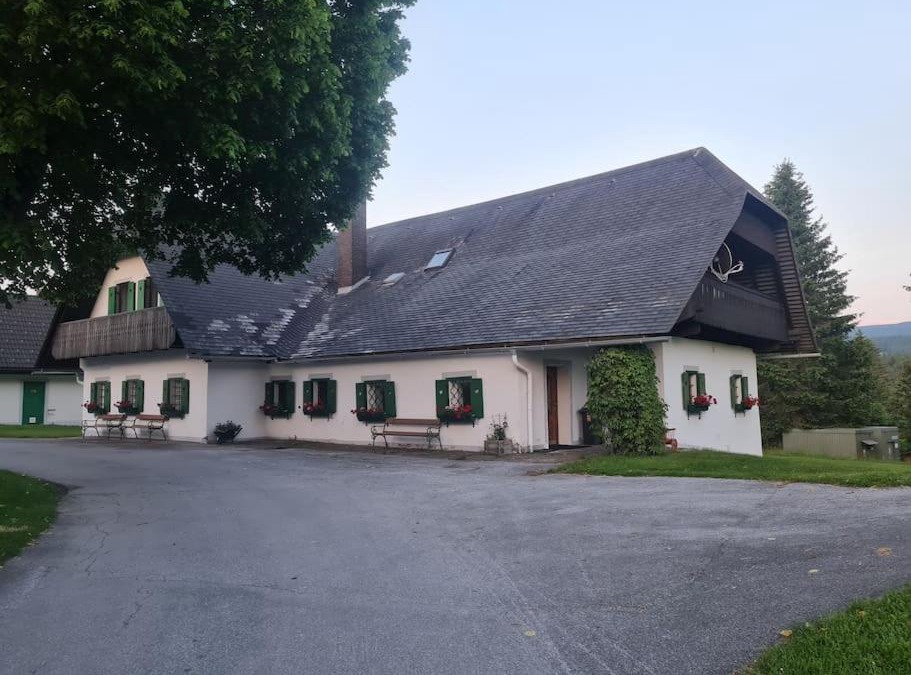 Modriach Apartment | Uriges Landgasthaus in Modriach