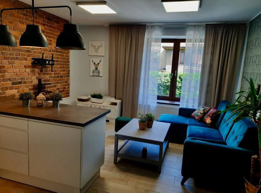 Brynow Apartment | Urocze Mieszkanie 1 z parkingiem