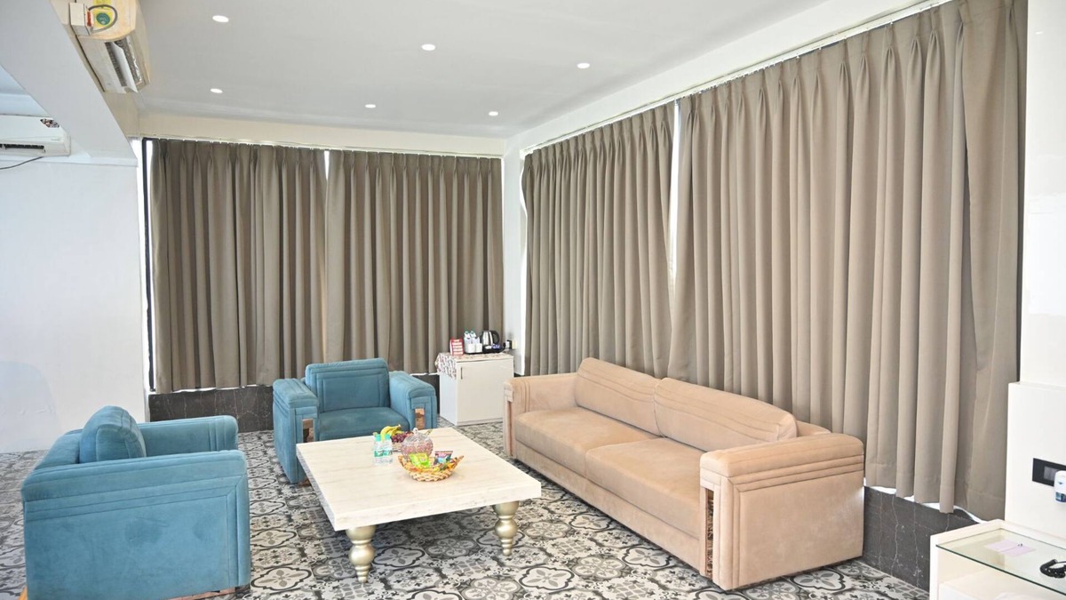 Sector 1 House | Urvi Banquets & Guest House