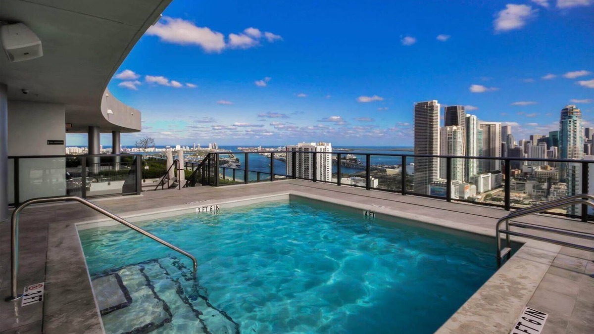 Town Square Condo | Enjoy Exquisite Views from This Luxurious Miami Condo