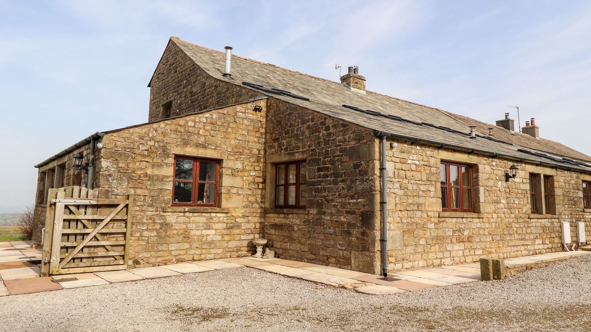 Fourstones Near Bentham Cottage | USHERWOODS DAIRY, pet friendly, luxury holiday cottage in Tatham