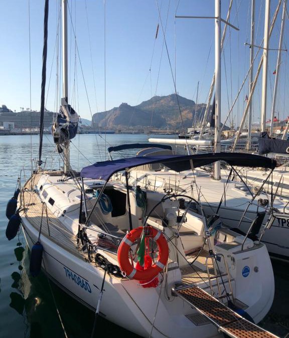Centro Storico Boat Rental | Uso esclusivo di Barca a vela in centro a Palermo