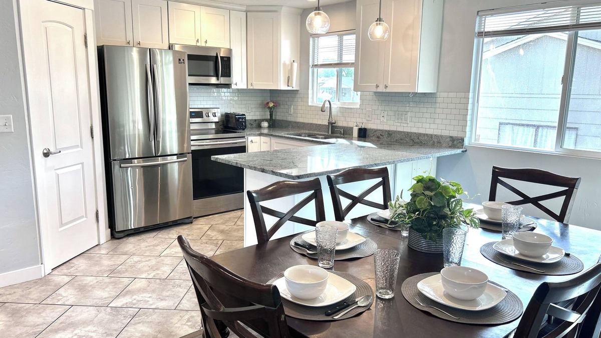 North Salt Lake House | Utah Haven - 4-Bed - 12 Mins to Airport/Downtown