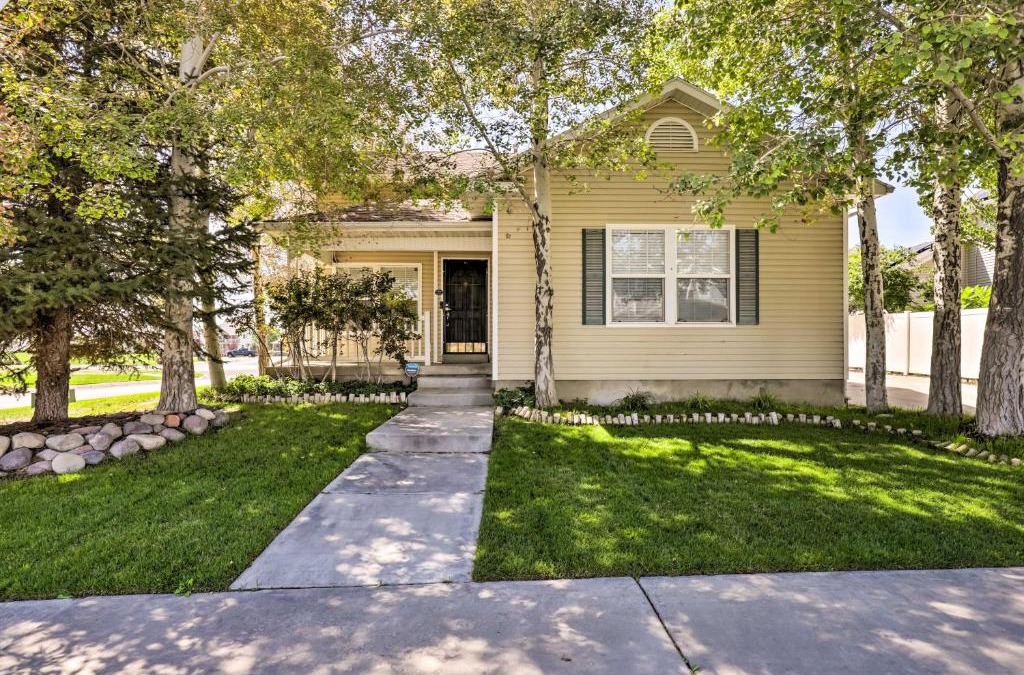 Eagle Mountain House | Utah Lake Getaway - Day Trip to Park City!
