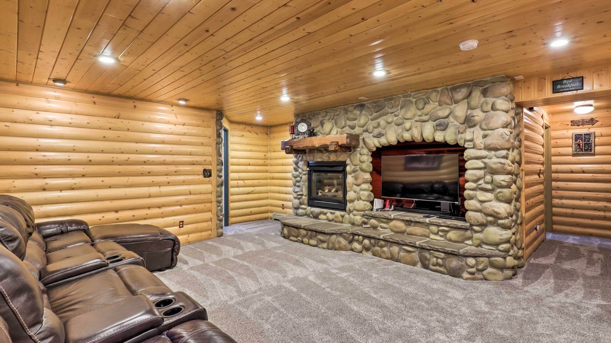 Eagle Mountain Cottage | Utah Lake Getaway - Day Trip to Park City!