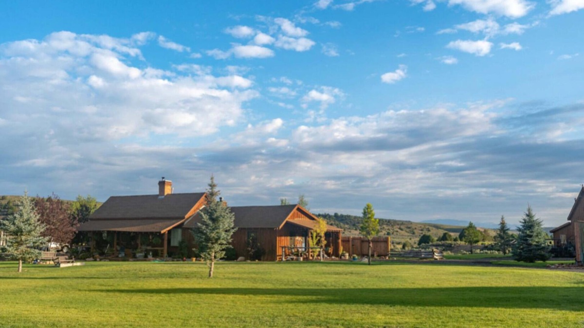 Panguitch Cabin | Utah's Best-Kept Secret: Secluded and Serene Cabin Getaway, Uta's Best-Kept Secret: Secluded and Ser