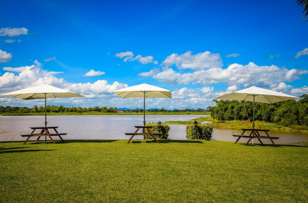 Sakae Krang Resort | Uthai River Lake Resort