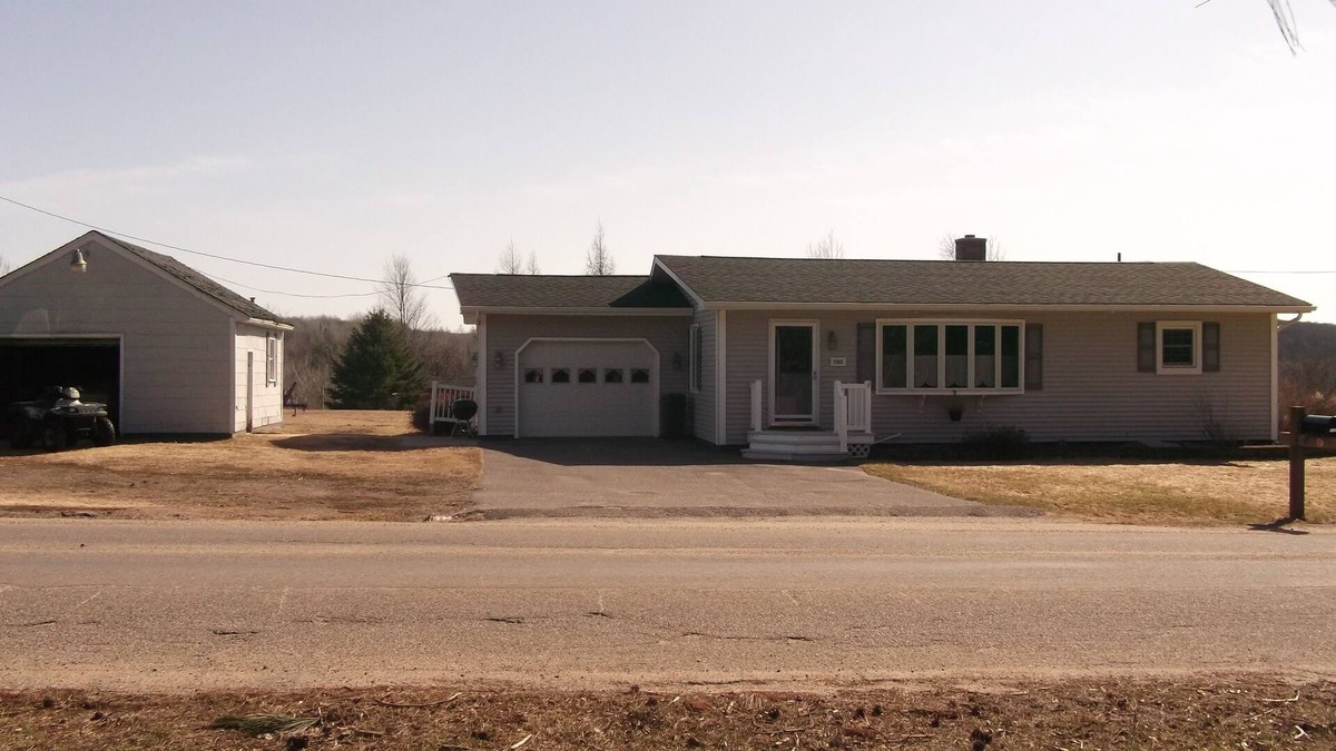 Iron River House | " UTV, ATV and Snowmobilers Dream"!