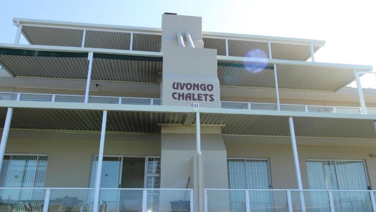 Manaba Beach Ski Chalet | Uvongo Chalet 11 Room 201