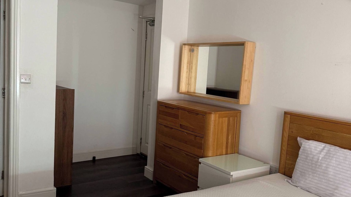 Brunel House | Uxbridge Brunel Uni En-suite Room 2