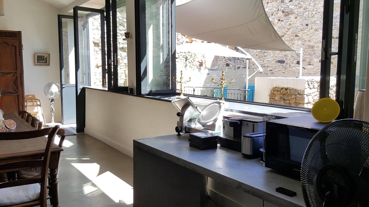 Pouzilhac House | UZES/old house with character in the town renovated sleeps 22