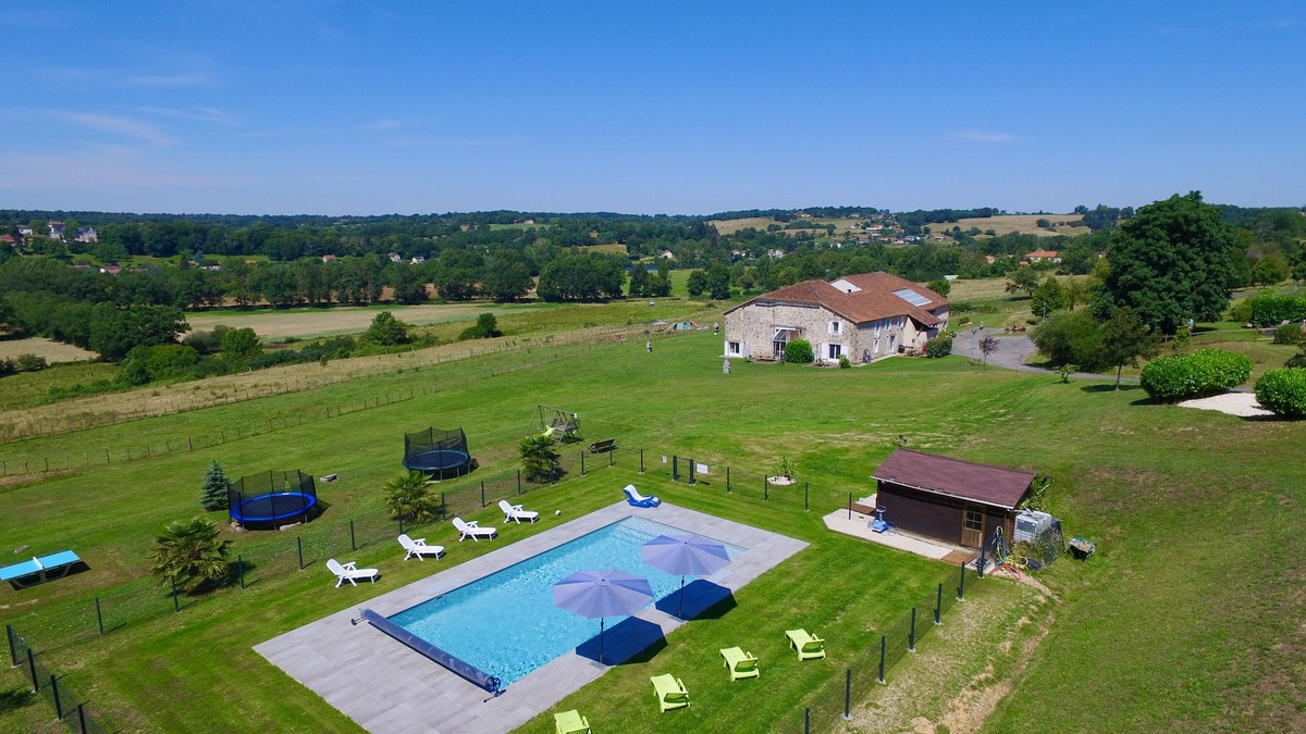 Availles-Limouzine Cottage | VéloGîtes, Le Vélo Gîte, the perfect place for a family vacation?