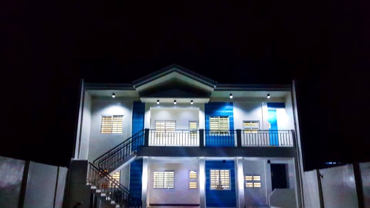 Limay Bed & Breakfast | V and G Suites Limay