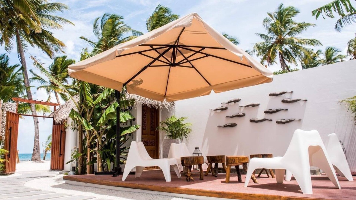 Male Villa | V Beachfront Villa - 40 mins speedboat from Male