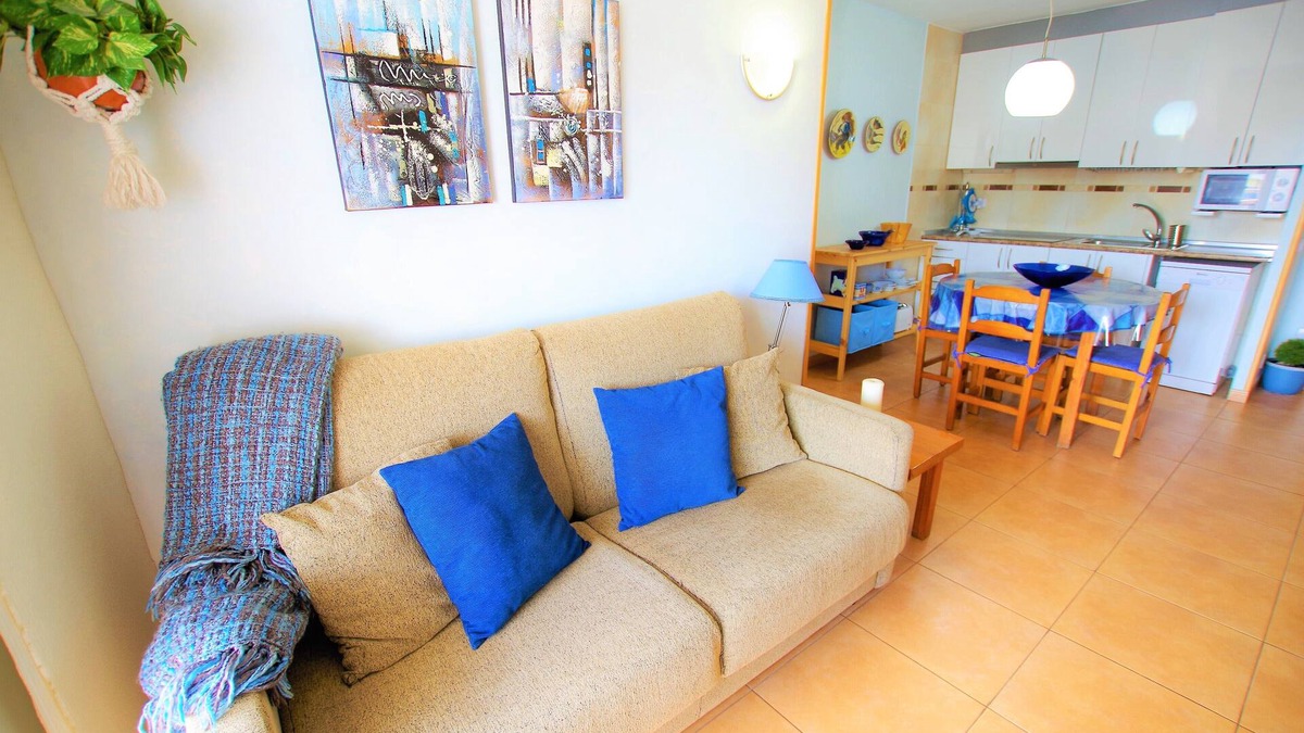 Lloret de Mar Apartment | V&V LLORET-Blau Apartment: 550m. Lloret center, parking included + pool