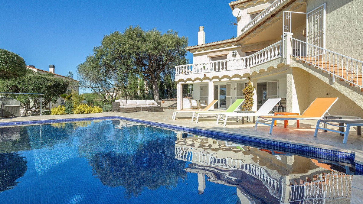 El Mas Isaac House | V013 - Villa Mas Isaac, Magnífica villa con piscina privada.