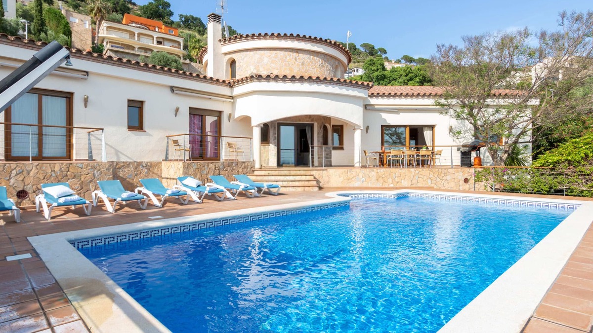 Palau-Saverdera House | V024 - Villa Colina