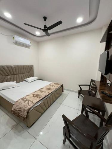Jalandhar Apartment | V2 guest house