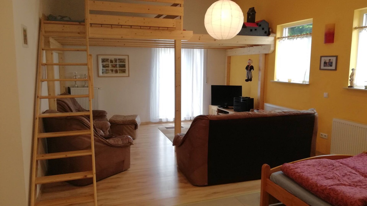 Hirschberg Apartment | Vacations on a farm with horses on the Bergstrasse