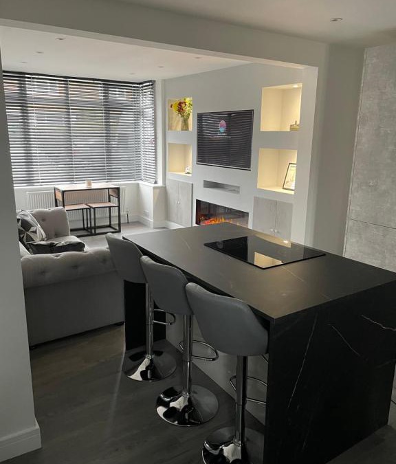 Tea Green House | VA Home Stay - Close to Luton Airport, M1 & A505