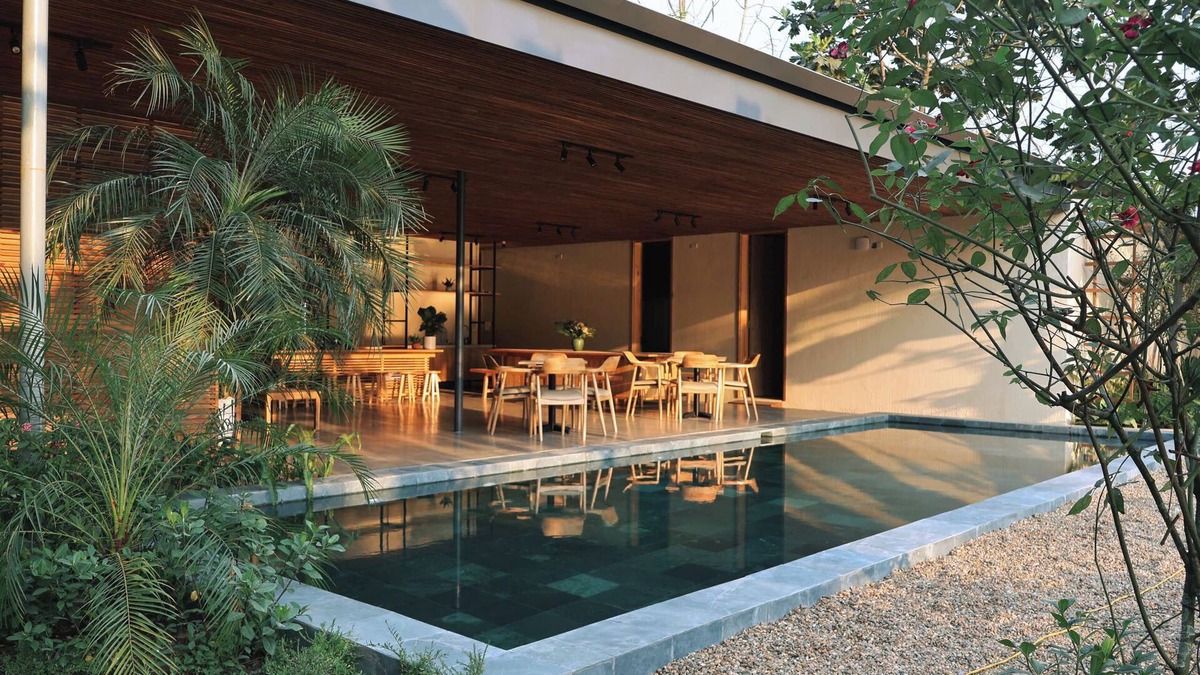 Huong Thuy House | Va Riverside Retreat