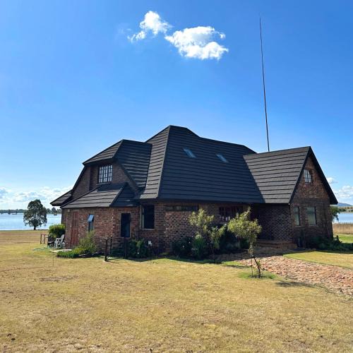 Metsimaholo House | Vaal Dam Getaway