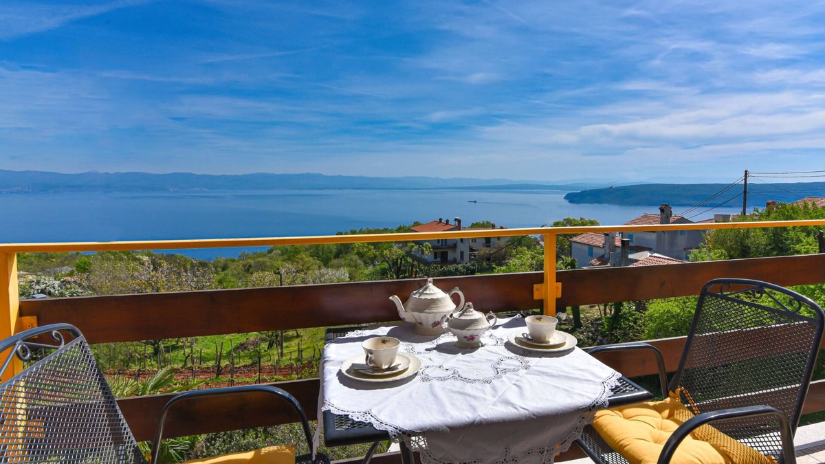 Sveta Jelena House | Vacation home Andrea by Interhome