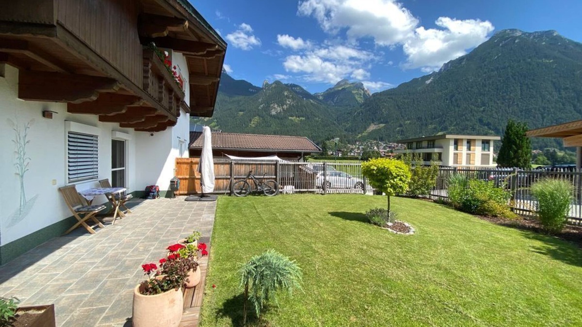 Maurach Apartment | Vacation apartment Rofanblick