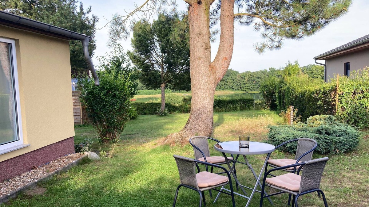 Feldberger Seenlandschaft House | Vacation home between the lakes with garden, family-friendly