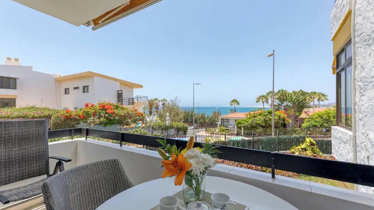 San Agustin Apartment | Vacation Apartment 'Apartamento Con Vistas Al Mar' with Sea View, Wi-Fi and Air Conditioning