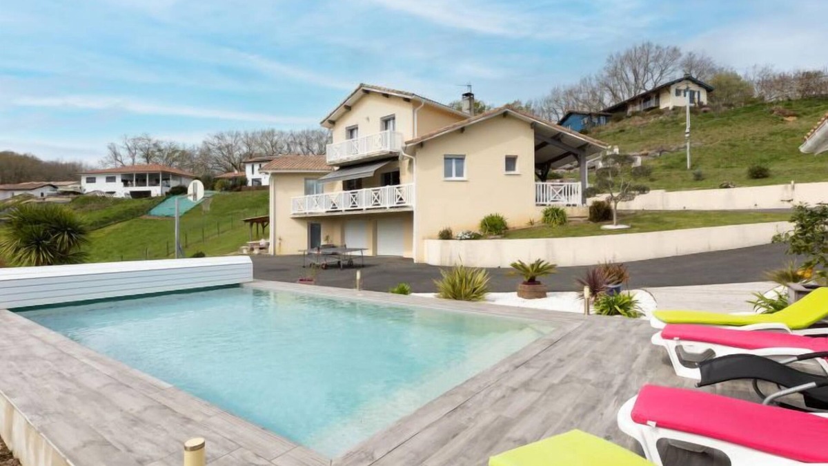 Saint-Martin-de-Seignanx House | Vacation home Lesgau by Interhome