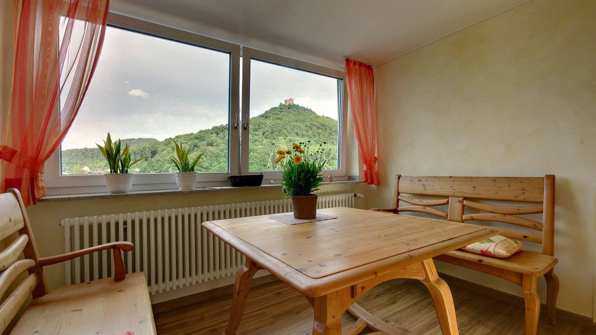 Annweiler am Trifels Apartment | Vacation apartment/apartment for 4 guests with 60m² in Annweiler am Trifels (71341)