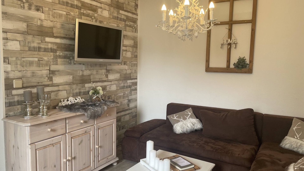 Hohenstein-Ernstthal Apartment | Vacation apartment, country house kitchen, directly at the park "Fuchsgrund"