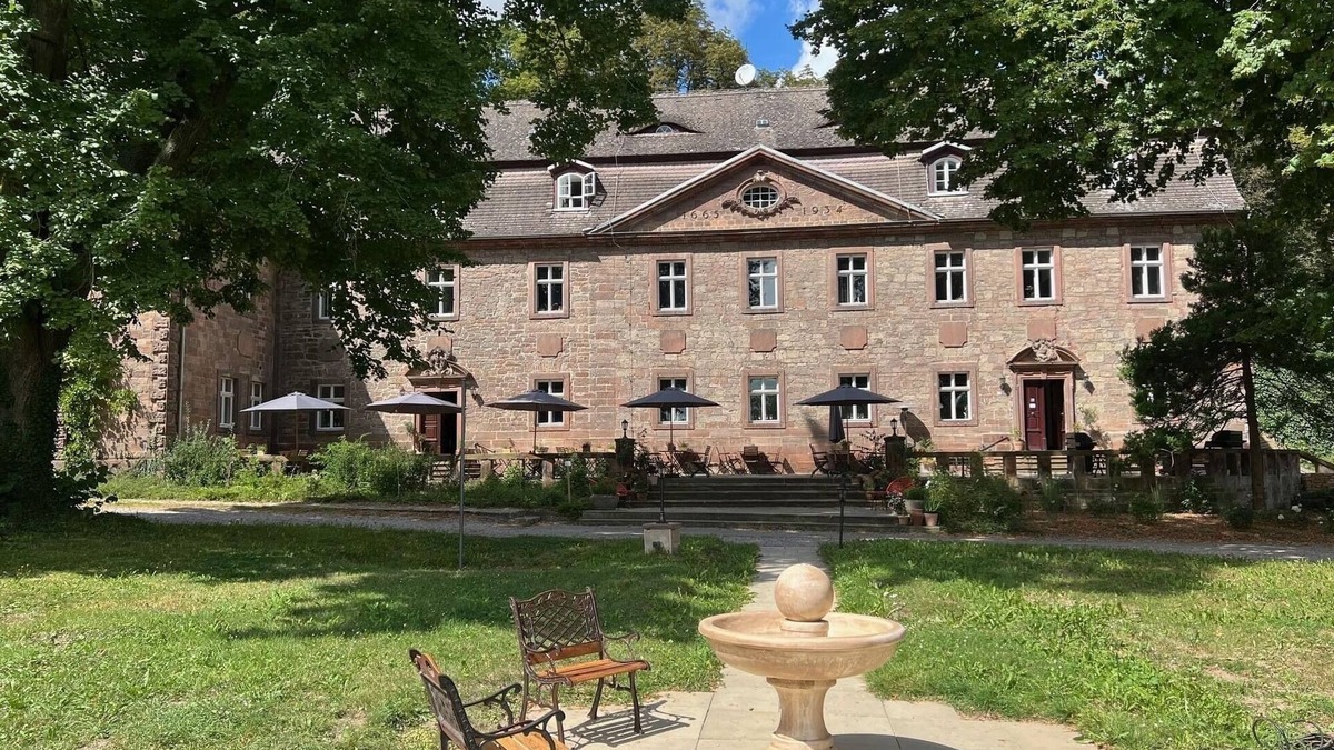 Querfurt Apartment | Vacation apartment/apartment for 5 guests with 116m² in Vitzenburg OT Zingst (267036)