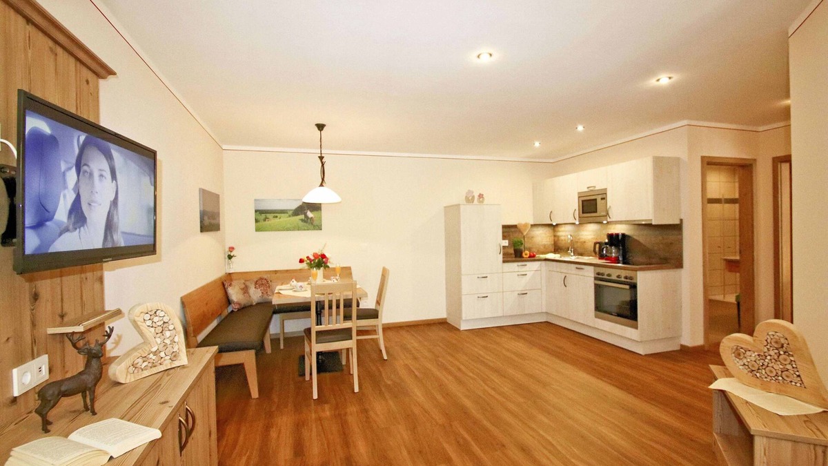Bernau am Chiemsee Apartment | Vacation apartment Kampenwand for 1-5 persons (80 sqm, ground floor)
