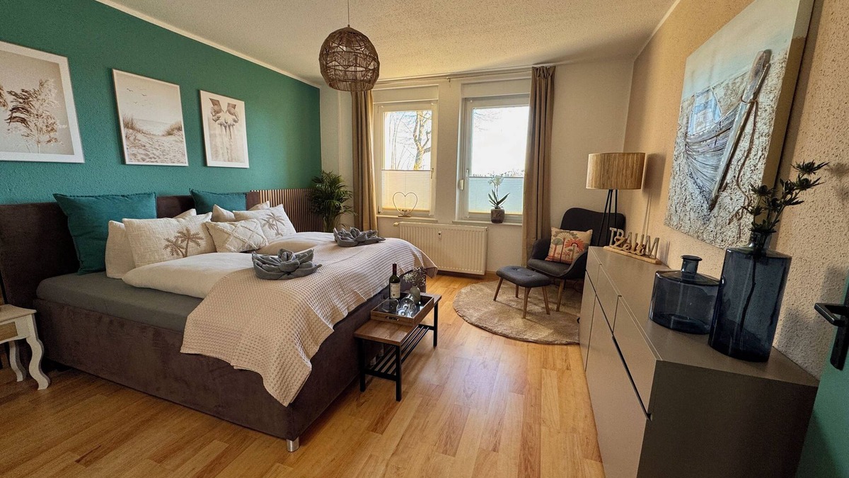 Bitterfeld Cabin | Vacation apartment 1 in the Beachhouse on Lake Goitzsche - close to the beach & family-friendly